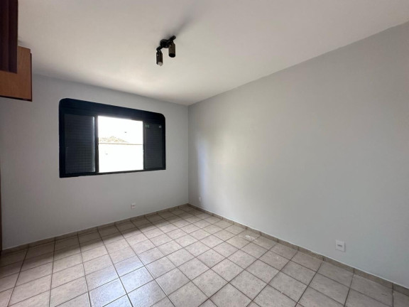 Imagem Casa com 3 Quartos à Venda, 373 m² em Setor Central - Goiânia