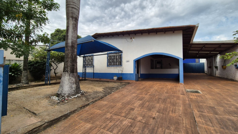 Imagem Casa com 4 Quartos à Venda, em Vila Yolanda - Foz Do Iguaçu Imagem Casa com 4 Quartos à Venda, em Vila Yolanda - Foz Do Iguaçu