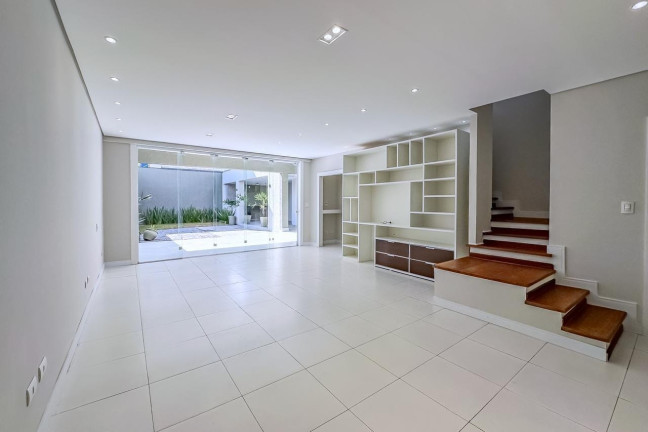 Imagem Casa de Condomínio com 3 Quartos à Venda, 250 m² em Parque São Luís - Taubaté Imagem Casa de Condomínio com 3 Quartos à Venda, 250 m² em Parque São Luís - Taubaté
