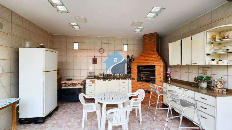 Imagem Casa com 3 Quartos à Venda, 326 m² em Chapada - Manaus Imagem Casa com 3 Quartos à Venda, 326 m² em Chapada - Manaus