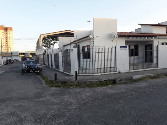 Casa com 6 Quartos à Venda, 280 m² em Ponto Novo - Aracaju