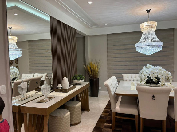Imagem Casa com 3 Quartos à Venda, 240 m² em Santa Felicidade - Curitiba