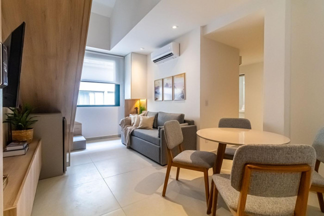 Imagem Apartamento com 2 Quartos à Venda, 68 m² em Copacabana - Rio De Janeiro