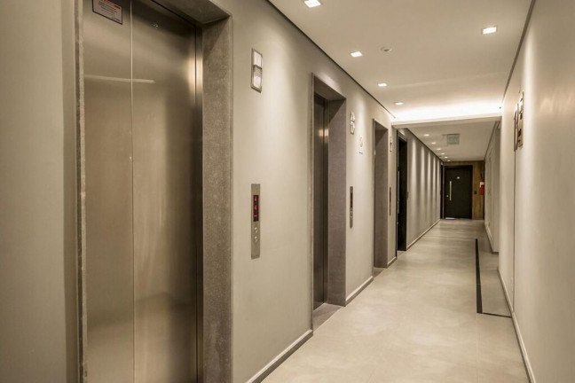 Imagem Imóvel com 1 Quarto à Venda, 48 m² em Cidade Baixa - Porto Alegre Imagem Imóvel com 1 Quarto à Venda, 48 m² em Cidade Baixa - Porto Alegre