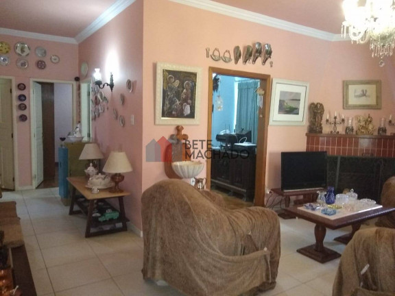 Casa com 3 Quartos à Venda, 1.010 m² em Albuquerque - Teresópolis