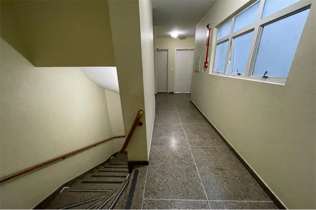 Imagem Imóvel com 1 Quarto à Venda,  em Petrópolis - Porto Alegre