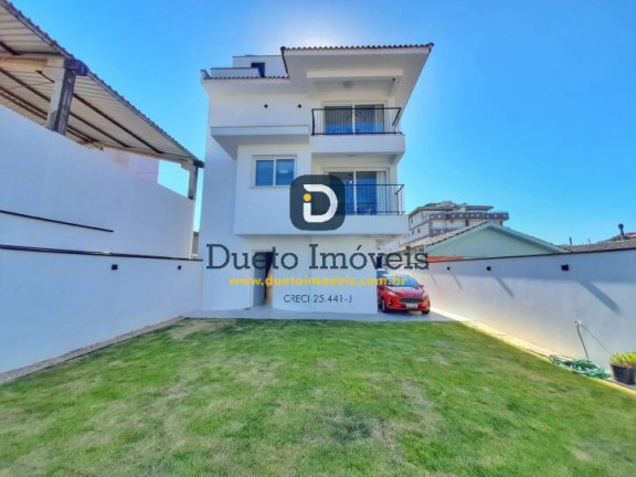 Imagem Sobrado com 3 Quartos à Venda, 260 m² em Camobi - Santa Maria