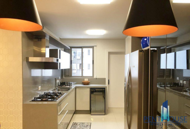 Imagem Apartamento com 3 Quartos à Venda, 156 m² em Centro - Balneário Camboriú Imagem Apartamento com 3 Quartos à Venda, 156 m² em Centro - Balneário Camboriú