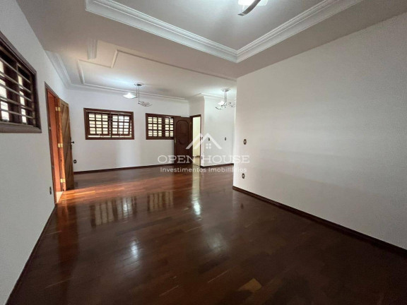 Imagem Casa com 5 Quartos para Alugar, 372 m² em Vila Maria - Botucatu Imagem Casa com 5 Quartos para Alugar, 372 m² em Vila Maria - Botucatu