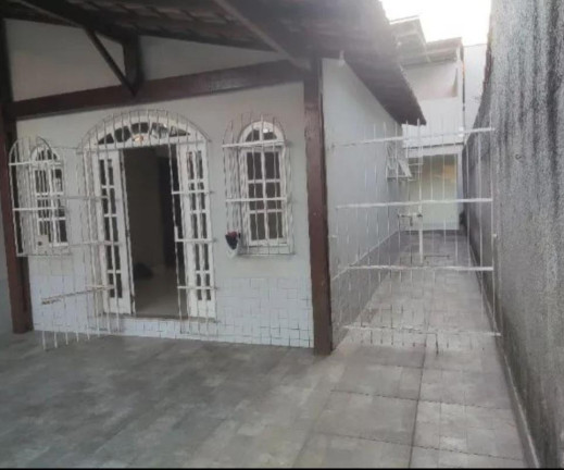 Imagem Casa com 3 Quartos à Venda, 250 m² em Alecrim - Vila Velha
