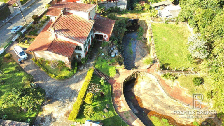 Imagem Casa com 7 Quartos à Venda, 457 m² em Cascata Dos Amores - Teresópolis Imagem Casa com 7 Quartos à Venda, 457 m² em Cascata Dos Amores - Teresópolis