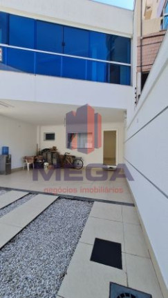 Foto do imóvel Casa com 4 Quartos à Venda, 300 m² em Jardim Camburi - Vitória