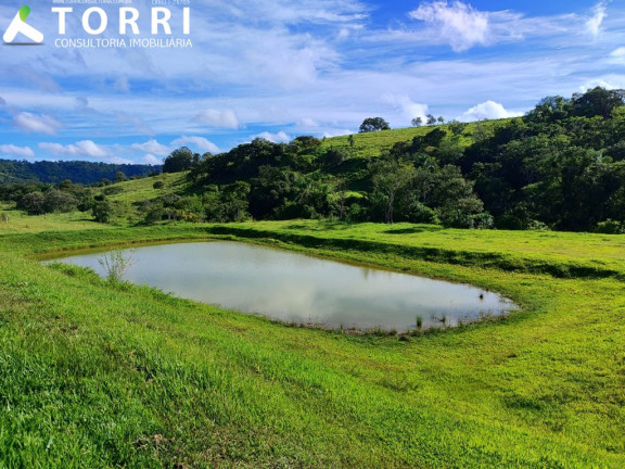 Imagem Imóvel com 6 Quartos à Venda, 500 m² em Centro - Angatuba Imagem Imóvel com 6 Quartos à Venda, 500 m² em Centro - Angatuba