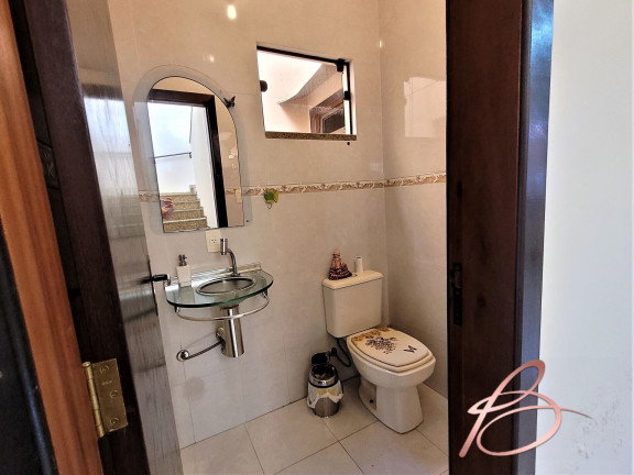 Imagem Sobrado com 3 Quartos à Venda, 231 m² em Centro - Balneário Camboriú