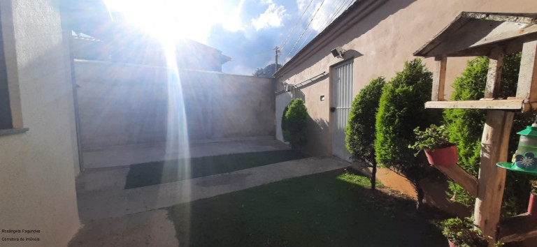 Imagem Casa com 3 Quartos à Venda, 200 m² em Jardim Campos Elísios - Poços De Caldas