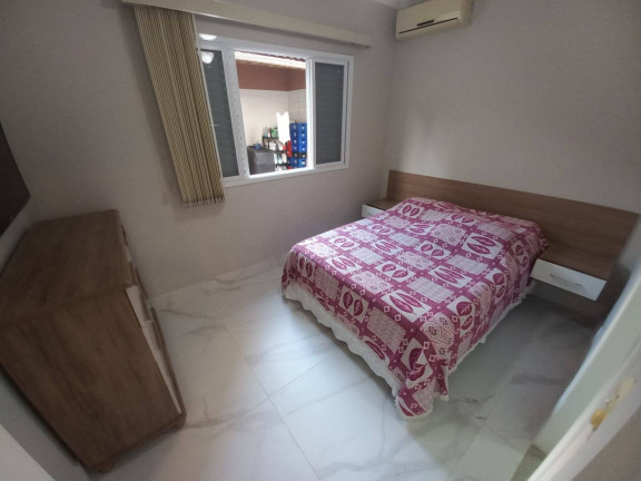Imagem Casa com 4 Quartos à Venda, em Praia Grande Imagem Casa com 4 Quartos à Venda, em Praia Grande