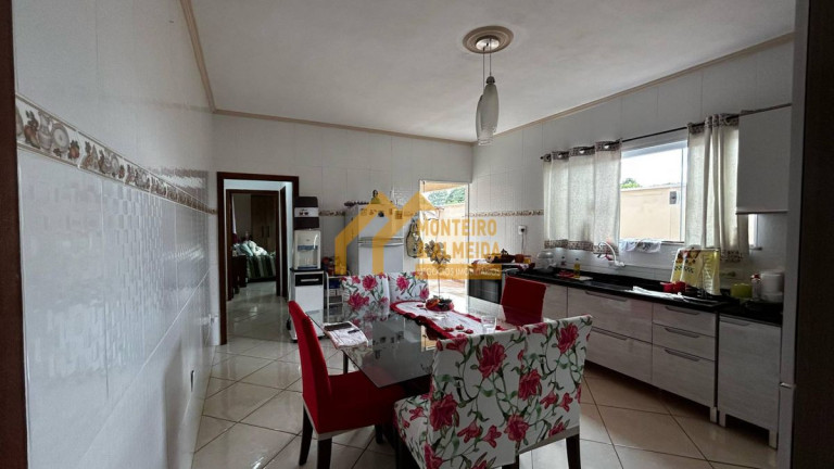Imagem Casa com 5 Quartos à Venda, 242 m² em Retiro Santana - Itapetininga Imagem Casa com 5 Quartos à Venda, 242 m² em Retiro Santana - Itapetininga