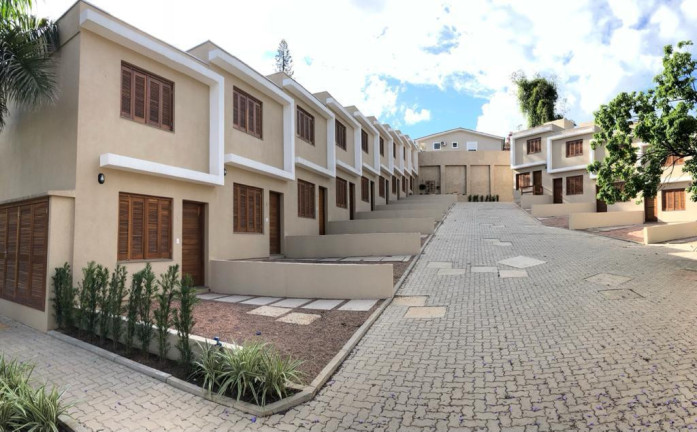 Imagem Casa de Condomínio com 2 Quartos à Venda, 106 m² em Teresópolis - Porto Alegre