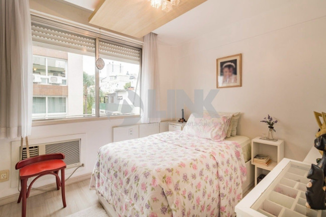 Imagem Imóvel com 2 Quartos à Venda, 250 m² em Mont Serrat - Porto Alegre