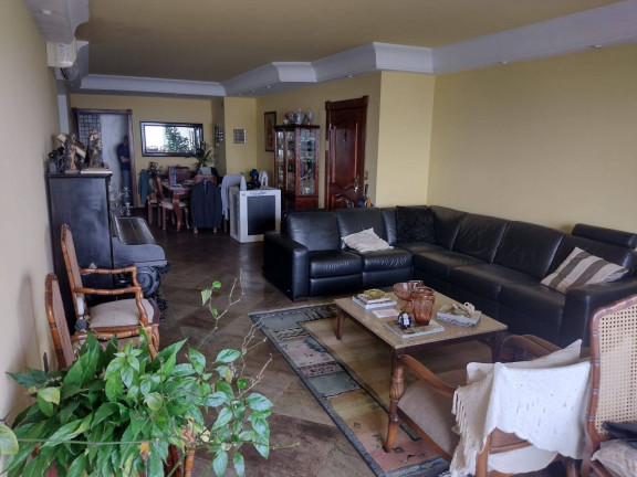 Imagem Apartamento com 3 Quartos à Venda, 187 m² em Agronômica - Florianópolis