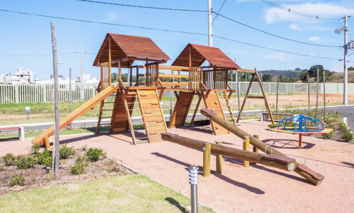 Imagem Terreno à Venda, 150 m² em Rubem Berta - Porto Alegre