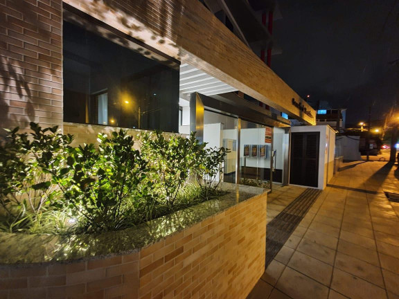 Imagem Apartamento com 2 Quartos à Venda, 77 m² em Carvoeira - Florianópolis
