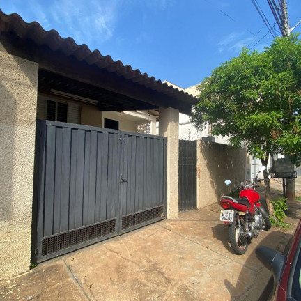 Casa com 3 Quartos à Venda, 110 m² em Junqueira - Lins