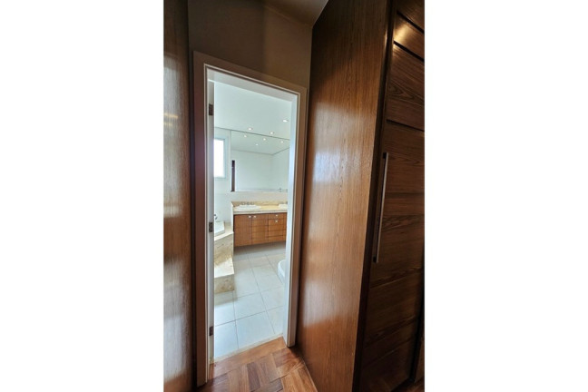 Imagem Imóvel com 4 Quartos à Venda, 193 m² em Vila Suzana - São Paulo Imagem Imóvel com 4 Quartos à Venda, 193 m² em Vila Suzana - São Paulo