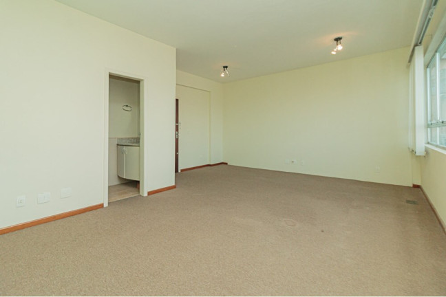 Imagem Sala Comercial à Venda, 32 m² em Petrópolis - Porto Alegre Imagem Sala Comercial à Venda, 32 m² em Petrópolis - Porto Alegre