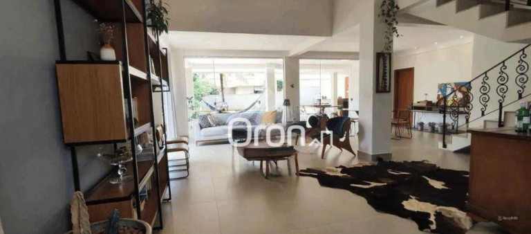 Casa com 3 Quartos à Venda, 430 m² em Jardins Atenas - Goiânia