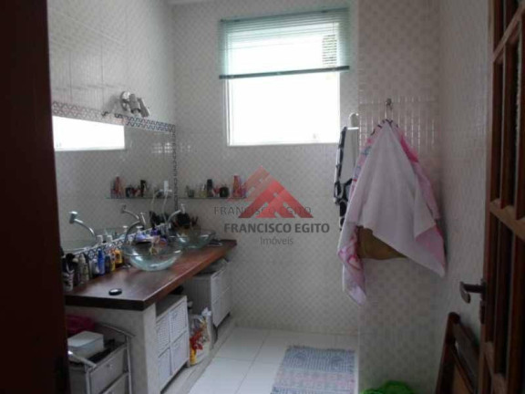 Imagem Casa com 2 Quartos à Venda, 300 m² em Badu - Niterói Imagem Casa com 2 Quartos à Venda, 300 m² em Badu - Niterói