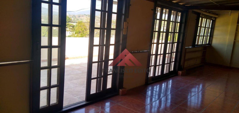 Imagem Casa com 3 Quartos à Venda, 241 m² em Santa Isabel - São Gonçalo Imagem Casa com 3 Quartos à Venda, 241 m² em Santa Isabel - São Gonçalo