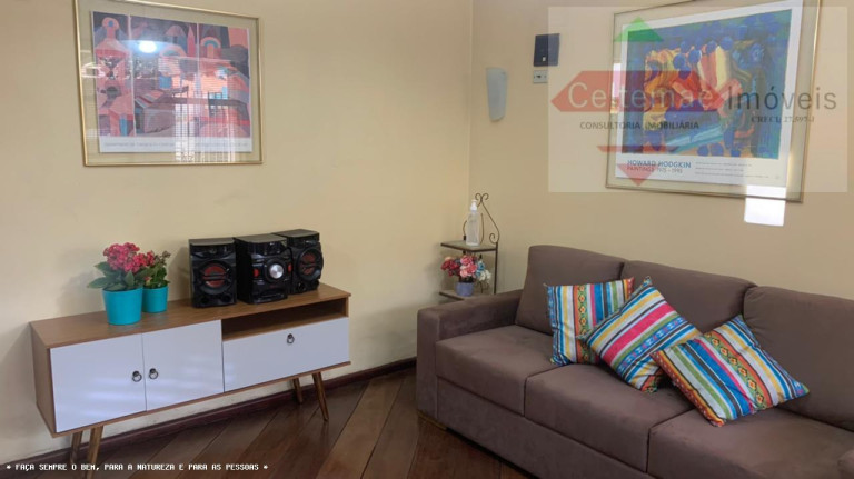 Imagem Casa com 4 Quartos à Venda, 225 m² em Centro - Taubaté Imagem Casa com 4 Quartos à Venda, 225 m² em Centro - Taubaté