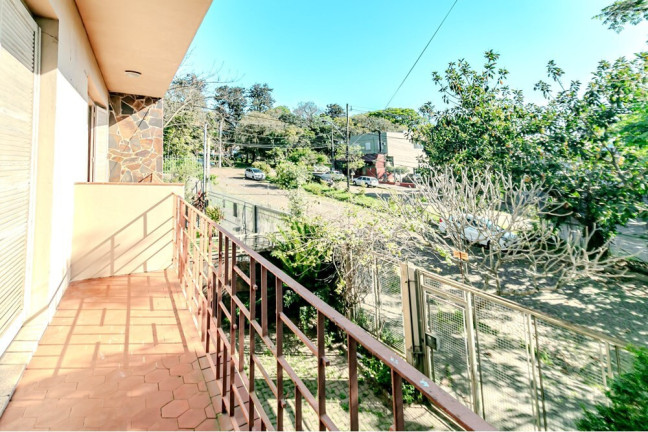 Imagem Casa com 4 Quartos à Venda, 352 m² em Jardim São Pedro - Porto Alegre Imagem Casa com 4 Quartos à Venda, 352 m² em Jardim São Pedro - Porto Alegre