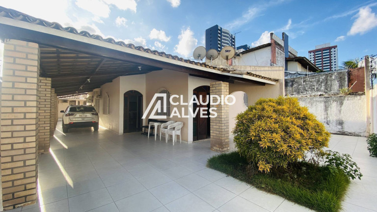 Casa com 4 Quartos à Venda, 200 m² em Santa Mônica - Feira De Santana