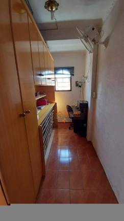 Imagem Sobrado com 6 Quartos à Venda, 257 m² em Jardim Santa Clara - Guarulhos Imagem Sobrado com 6 Quartos à Venda, 257 m² em Jardim Santa Clara - Guarulhos
