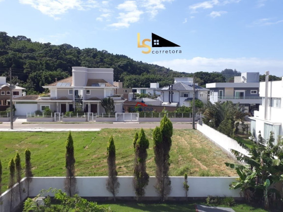 Imagem Sobrado com 3 Quartos à Venda, 450 m² em Cachoeira Do Bom Jesus - Florianópolis Imagem Sobrado com 3 Quartos à Venda, 450 m² em Cachoeira Do Bom Jesus - Florianópolis