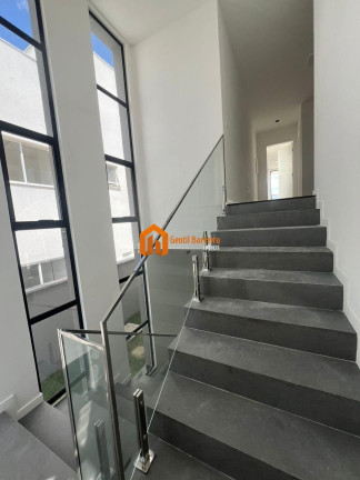 Imagem Casa com 4 Quartos à Venda, 330 m² em Cidade Alpha - Eusébio Imagem Casa com 4 Quartos à Venda, 330 m² em Cidade Alpha - Eusébio
