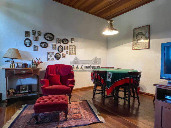 Imagem Casa com 3 Quartos à Venda, 260 m² em Vila Natal - Campos Do Jordão Imagem Casa com 3 Quartos à Venda, 260 m² em Vila Natal - Campos Do Jordão