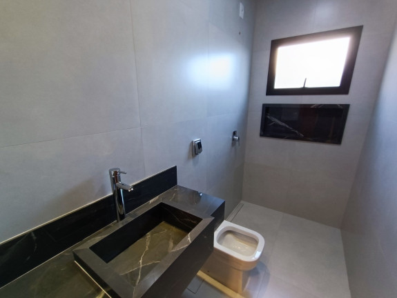 Imagem Casa de Condomínio com 4 Quartos à Venda, 734 m² em Condomínio Do Lago - Goiânia