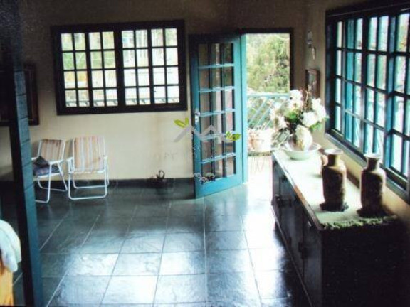 Imagem Casa com 5 Quartos à Venda, 360 m² em Vila Capivari - Campos Do Jordão