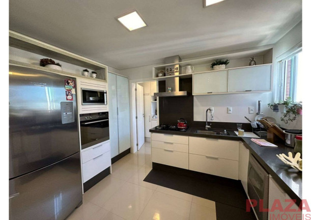 Imagem Apartamento com 3 Quartos à Venda, 221 m² em Centro - Balneário Camboriú Imagem Apartamento com 3 Quartos à Venda, 221 m² em Centro - Balneário Camboriú