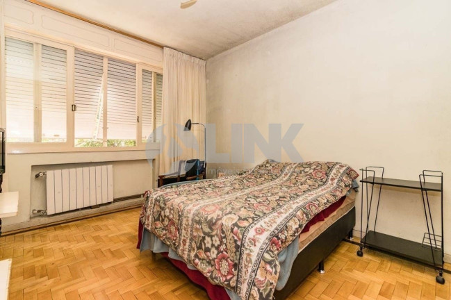 Imagem Apartamento com 3 Quartos à Venda, 190 m² em Rio Branco - Porto Alegre Imagem Apartamento com 3 Quartos à Venda, 190 m² em Rio Branco - Porto Alegre