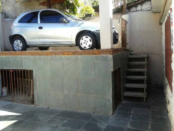 Imagem Casa à Venda, em Vila Maria Helena - Carapicuíba Imagem Casa à Venda, em Vila Maria Helena - Carapicuíba