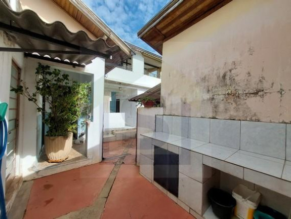 Imagem Casa com 2 Quartos à Venda, 190 m² em Jardim Bandeirantes - Botucatu