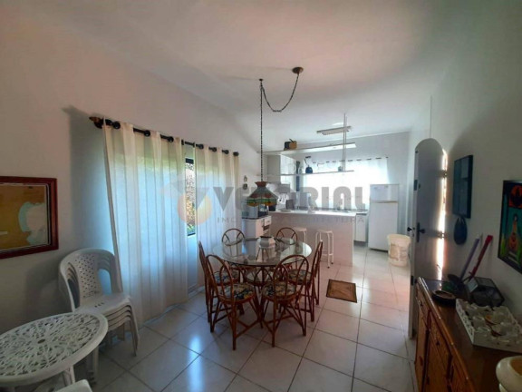 Imagem Casa com 4 Quartos à Venda, 147 m²