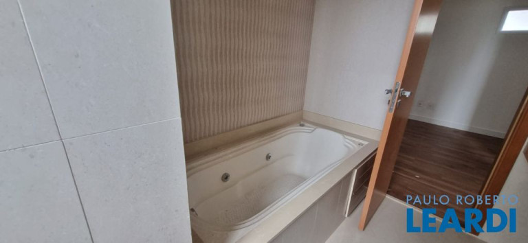 Imagem Apartamento com 5 Quartos à Venda, 316 m² em Vila Assunção - Santo André Imagem Apartamento com 5 Quartos à Venda, 316 m² em Vila Assunção - Santo André
