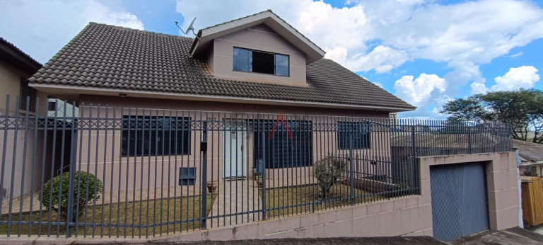 Casa com 3 Quartos à Venda, 390 m² em Centro - Gpva - Guarapuava