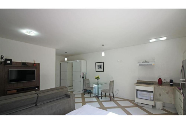 Imagem Imóvel com 1 Quarto à Venda,  em Granja Viana - Cotia