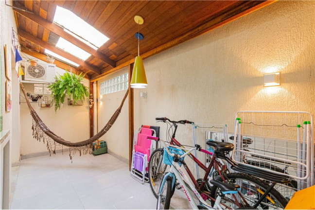 Imagem Apartamento com 2 Quartos à Venda, 60 m² em Menino Deus - Porto Alegre